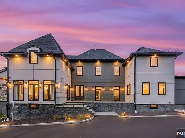 59 Edgewood Avenue, WEST ORANGE, NJ 07052