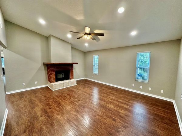 3513 W Wood Street, Rogers, AR 72756