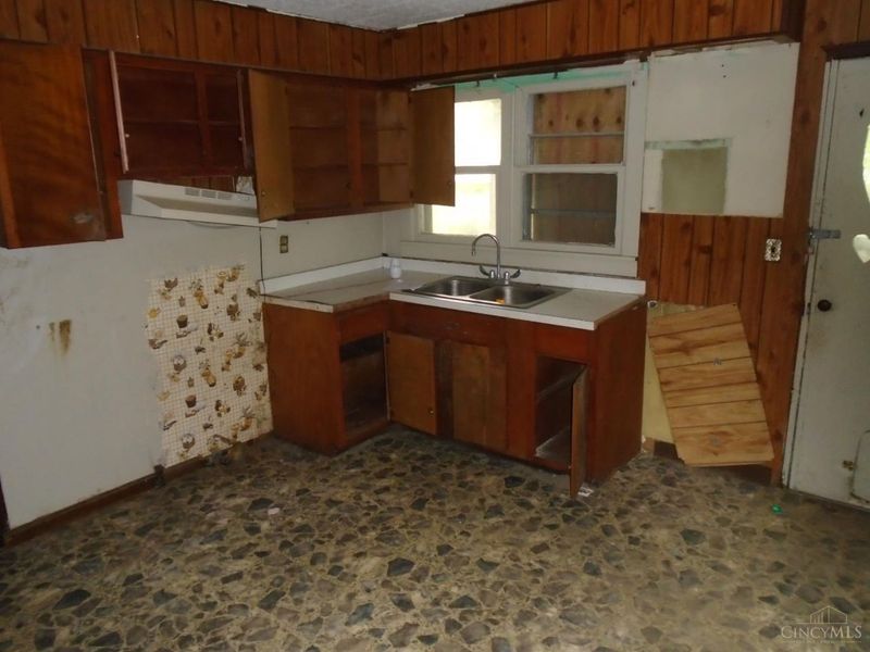 704 Broadway Street, Manchester, OH 45144 Photo 12