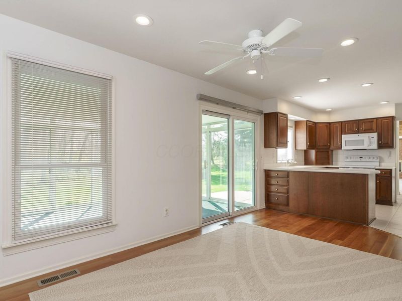 988 Danvers Avenue , Westerville, OH 43081 Photo 13