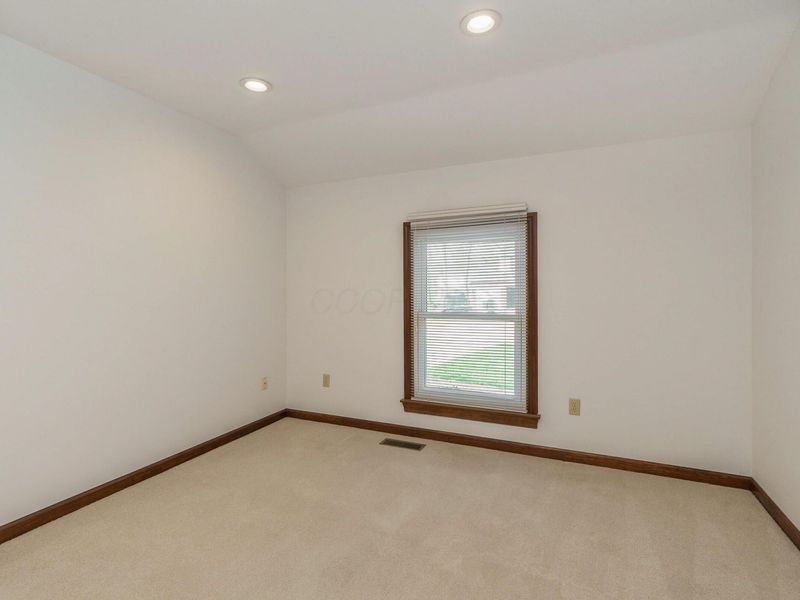 988 Danvers Avenue , Westerville, OH 43081 Photo 7