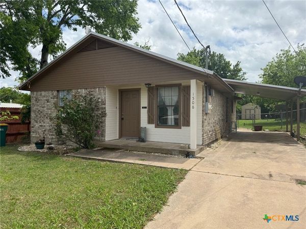 1506 Saint Louis Street , Gatesville, TX 76528