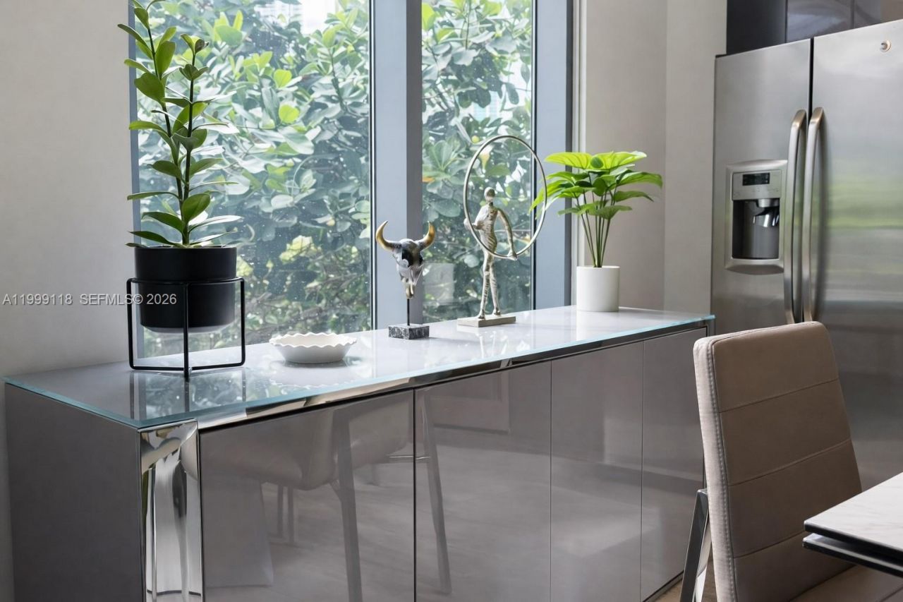 31 SE 6th St, Unit 301, Miami, FL 33131 Photo