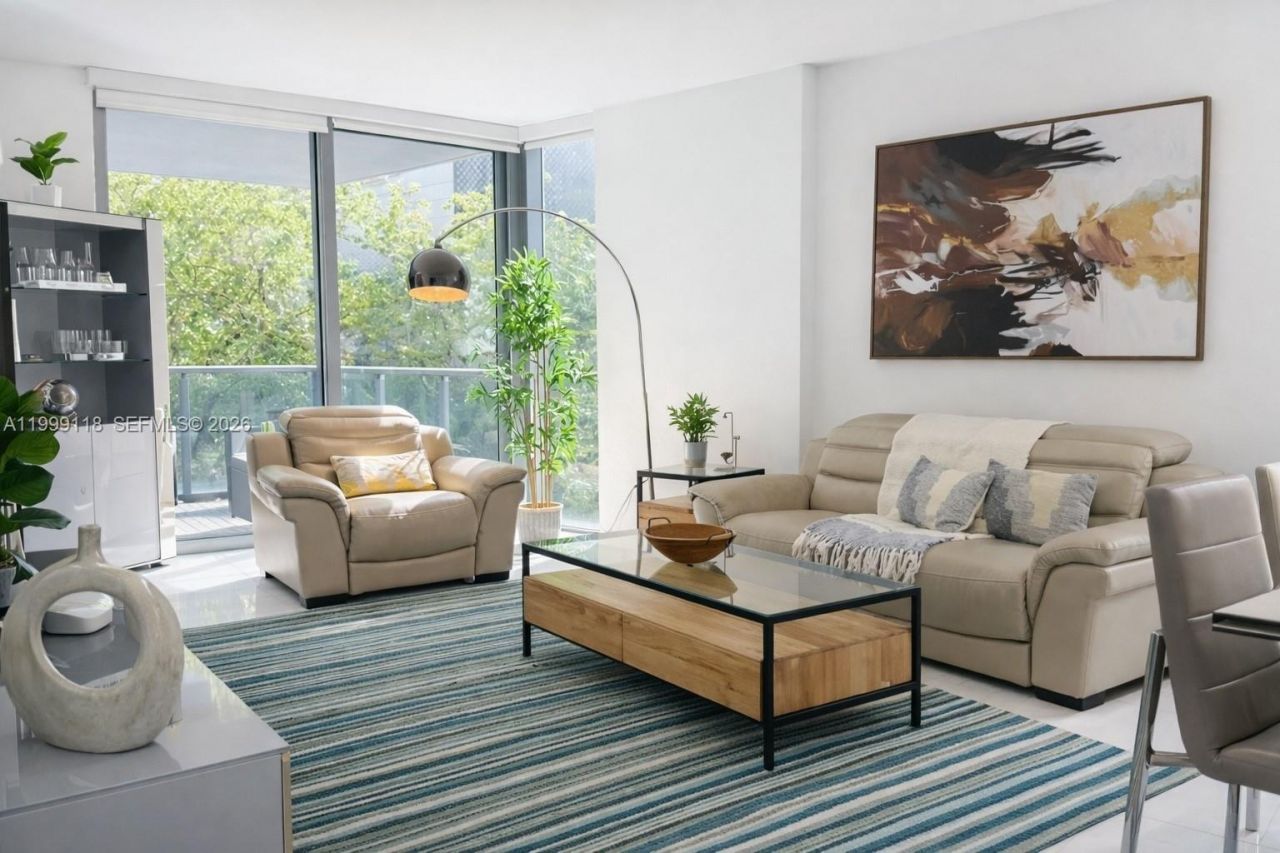 31 SE 6th St, Unit 301, Miami, FL 33131 Photo