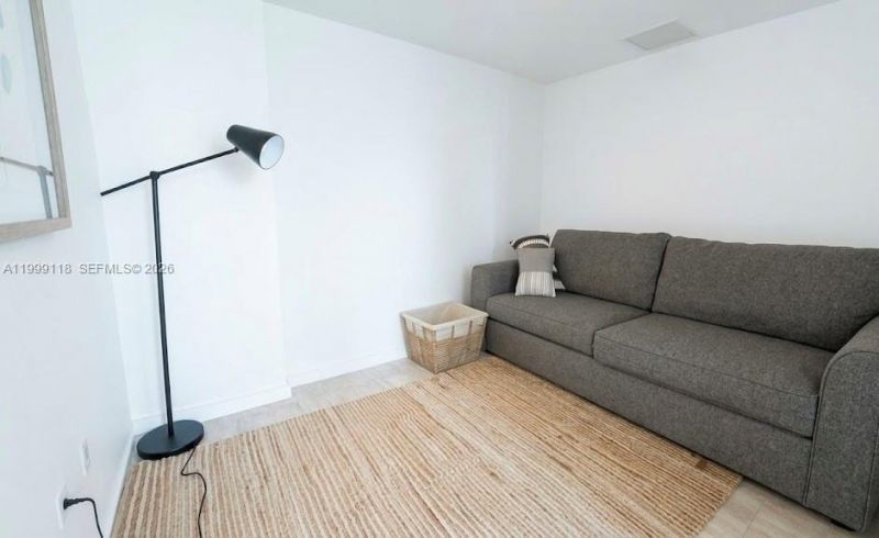 31 SE 6th St, Unit 301, Miami, FL 33131 Photo