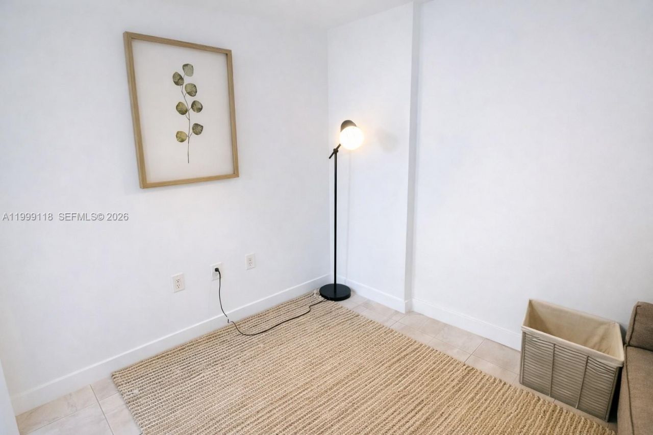 31 SE 6th St, Unit 301, Miami, FL 33131 Photo