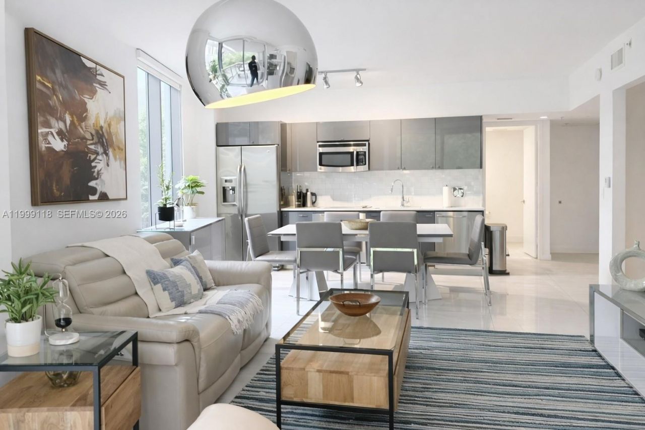 31 SE 6th St, Unit 301, Miami, FL 33131 Photo