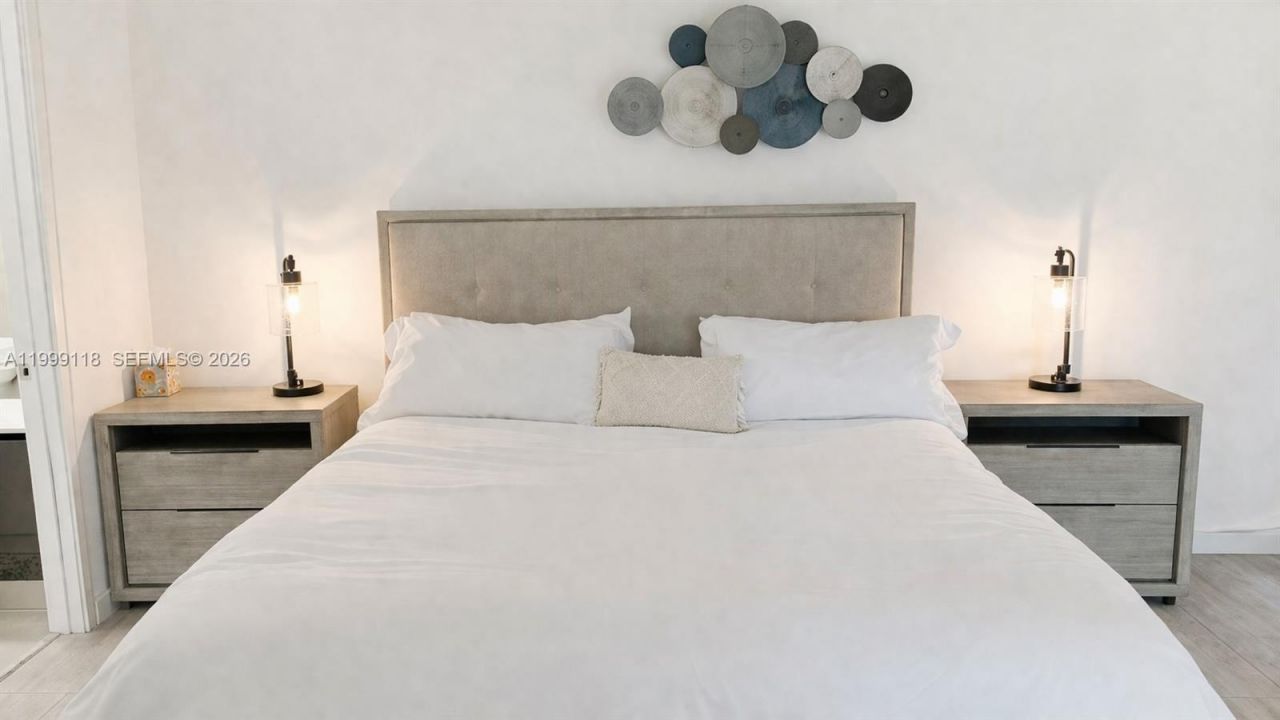 31 SE 6th St, Unit 301, Miami, FL 33131 Photo