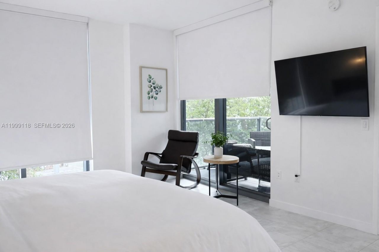 31 SE 6th St, Unit 301, Miami, FL 33131 Photo