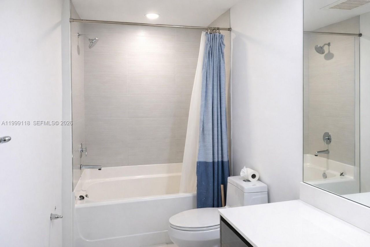 31 SE 6th St, Unit 301, Miami, FL 33131 Photo