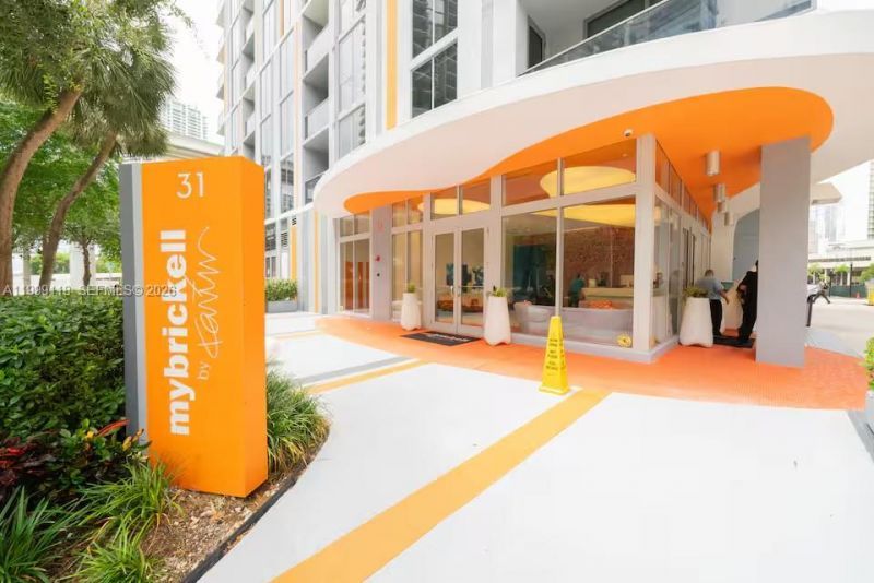 31 SE 6th St, Unit 301, Miami, FL 33131 Photo