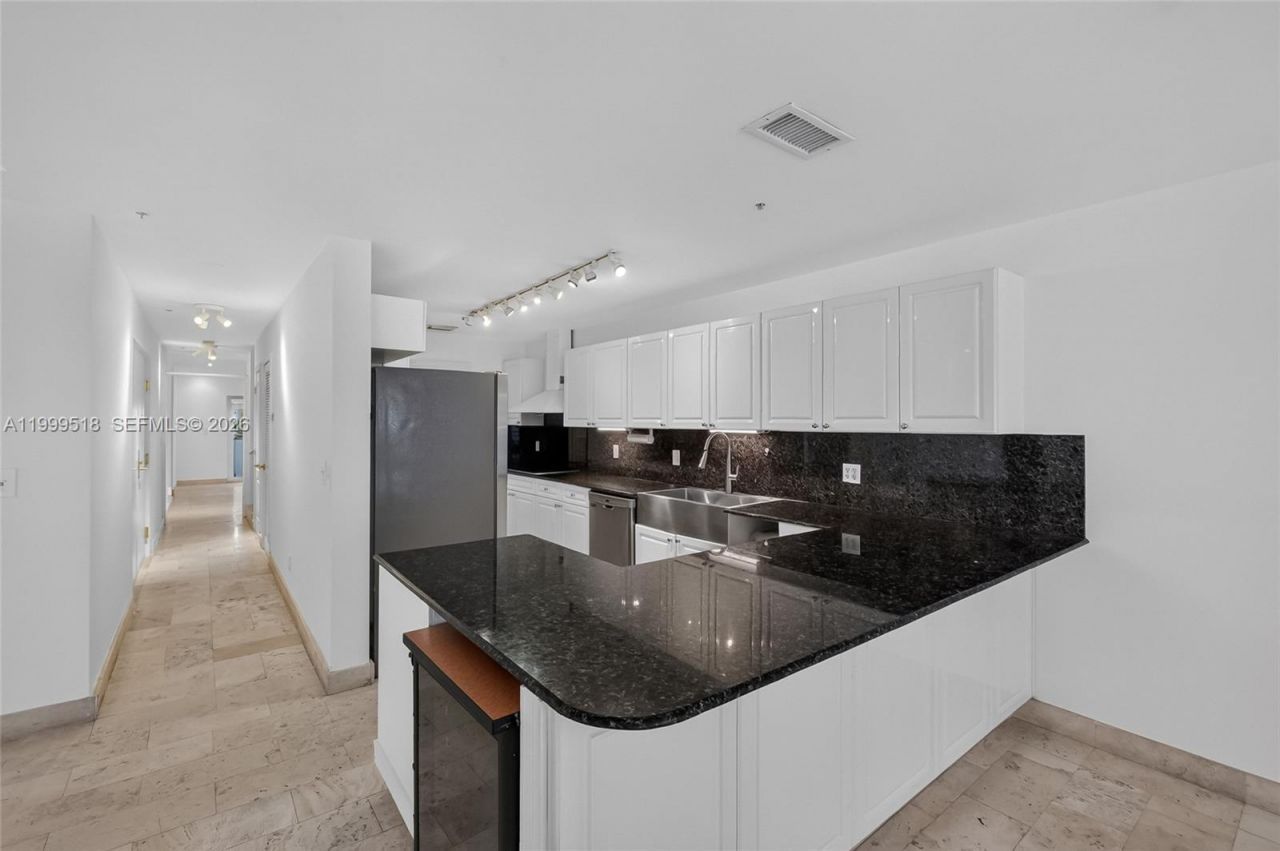 1413 Sunset Harbour Dr, Unit 209, Miami Beach, FL 33139 Photo