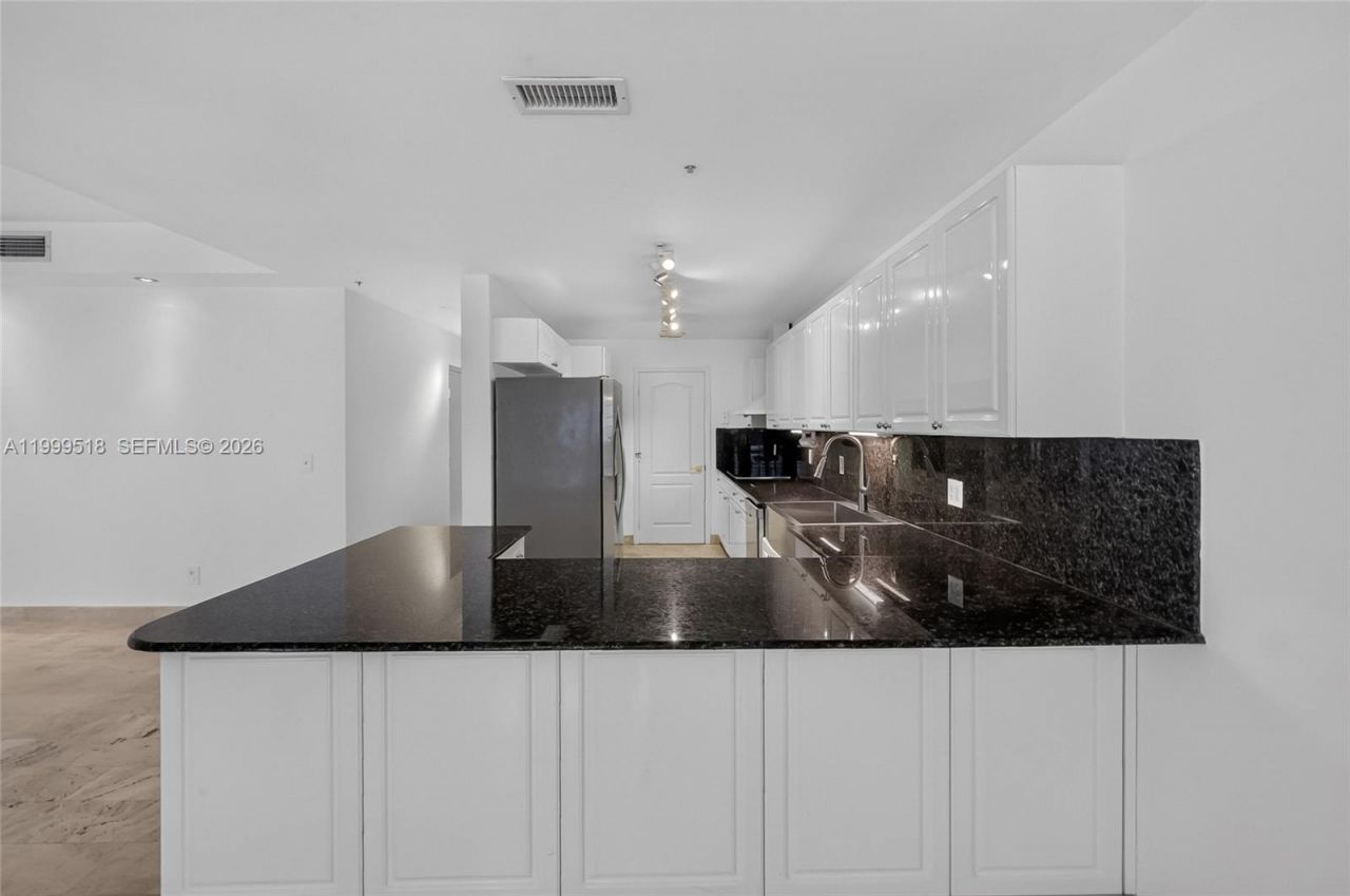 1413 Sunset Harbour Dr, Unit 209, Miami Beach, FL 33139 Photo