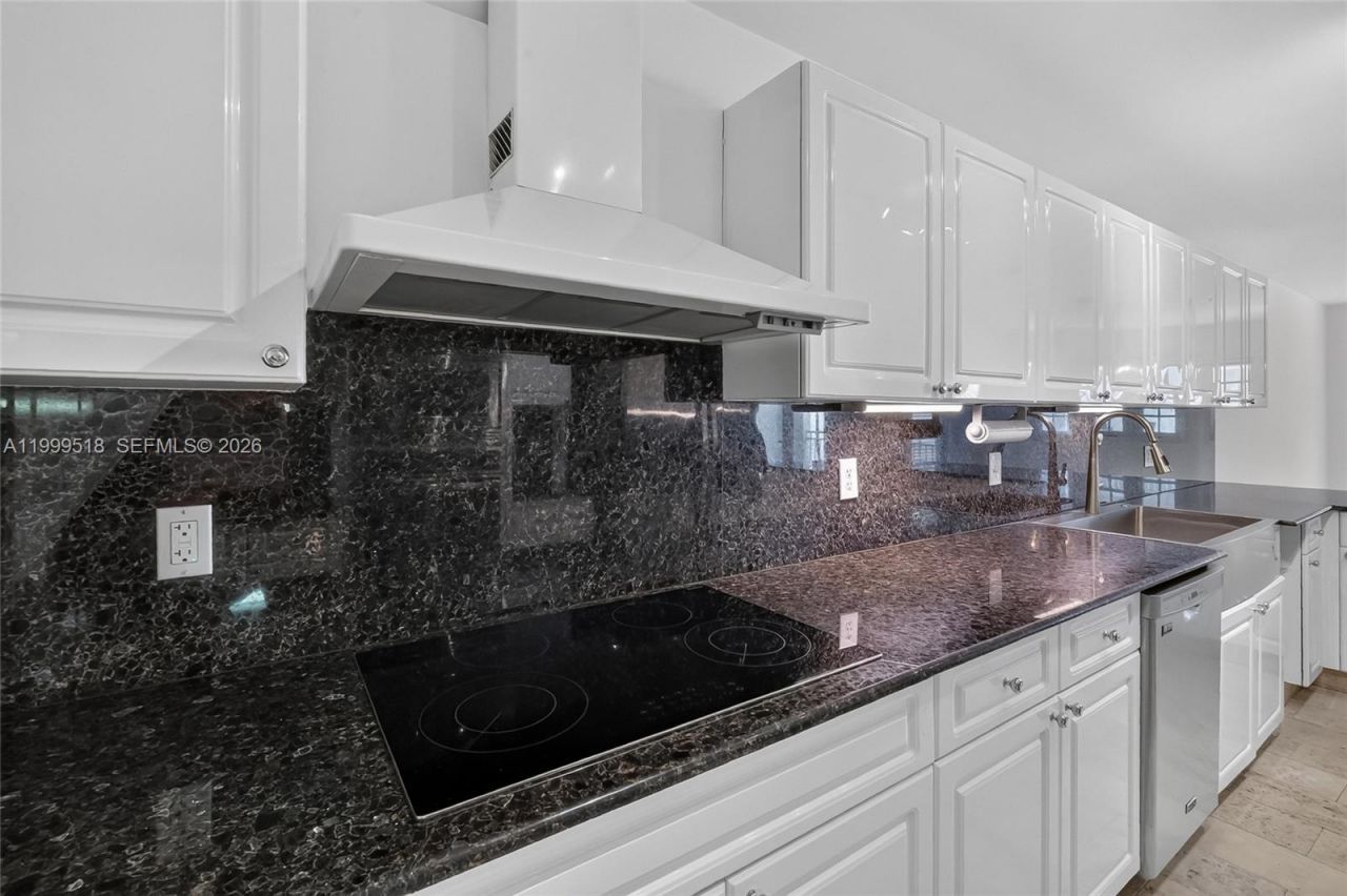 1413 Sunset Harbour Dr, Unit 209, Miami Beach, FL 33139 Photo