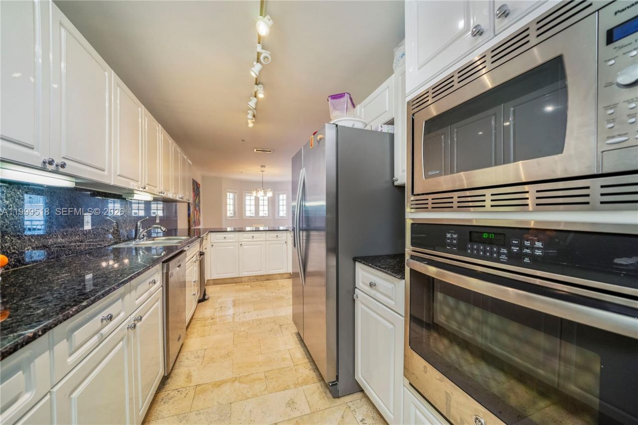 1413 Sunset Harbour Dr, Unit 209, Miami Beach, FL 33139 Photo