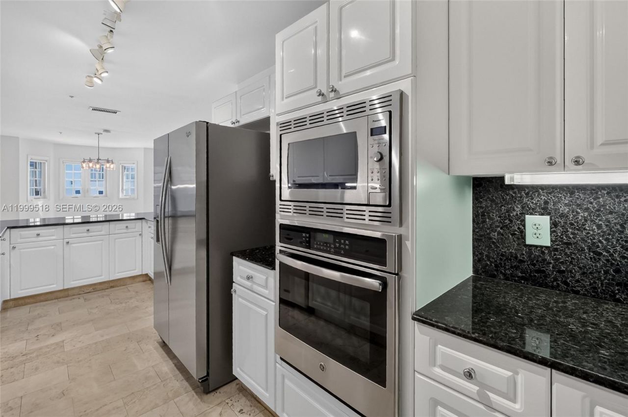 1413 Sunset Harbour Dr, Unit 209, Miami Beach, FL 33139 Photo