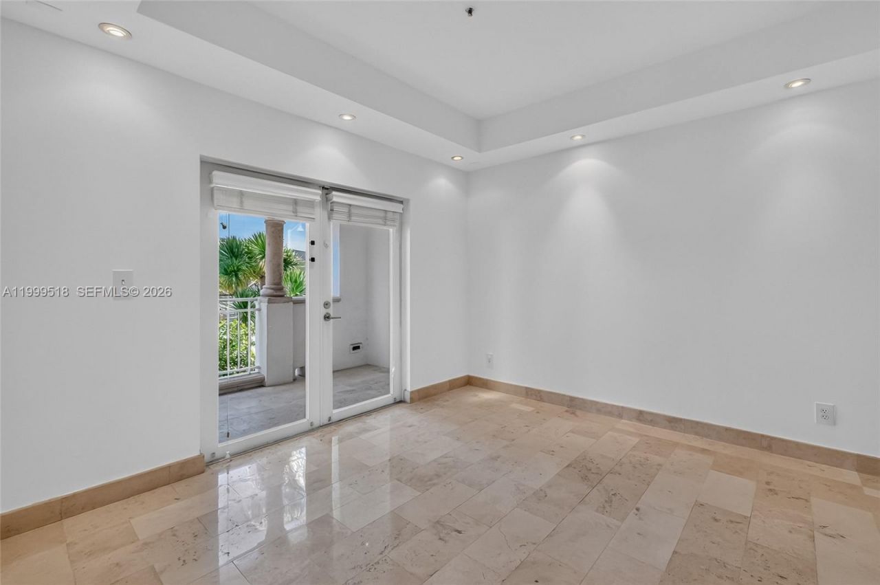 1413 Sunset Harbour Dr, Unit 209, Miami Beach, FL 33139 Photo