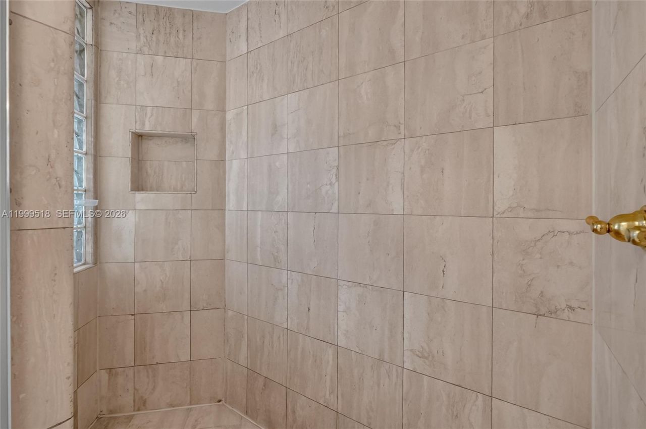 1413 Sunset Harbour Dr, Unit 209, Miami Beach, FL 33139 Photo