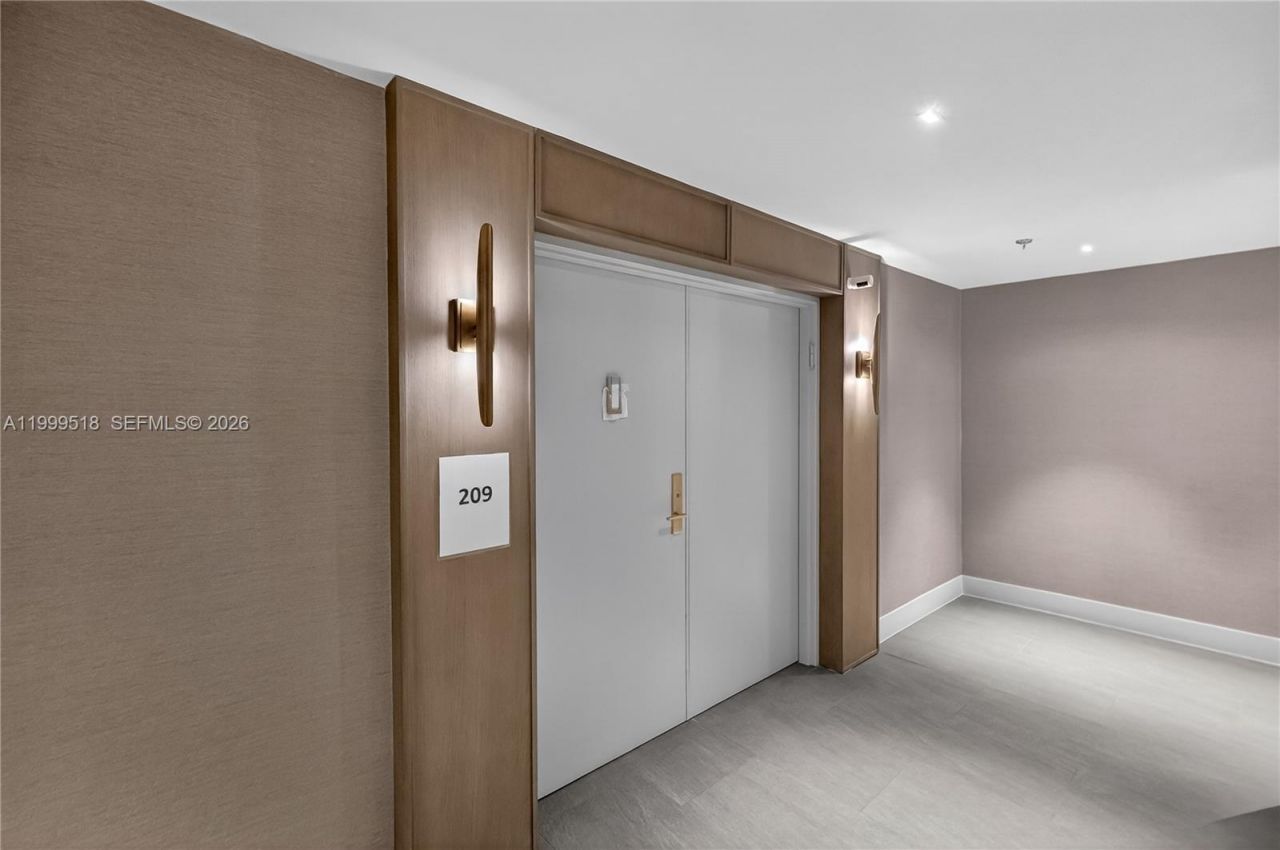 1413 Sunset Harbour Dr, Unit 209, Miami Beach, FL 33139 Photo