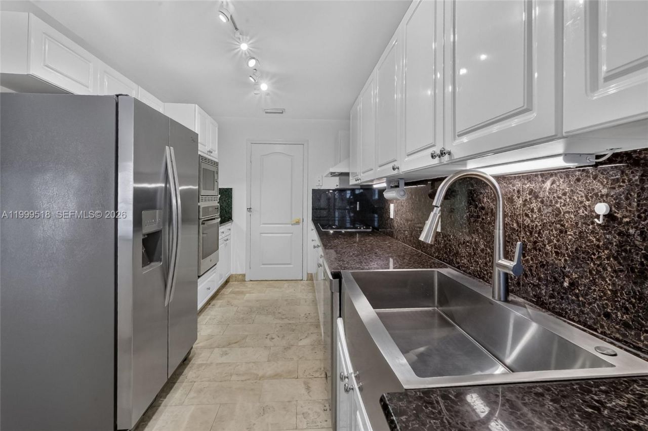 1413 Sunset Harbour Dr, Unit 209, Miami Beach, FL 33139 Photo