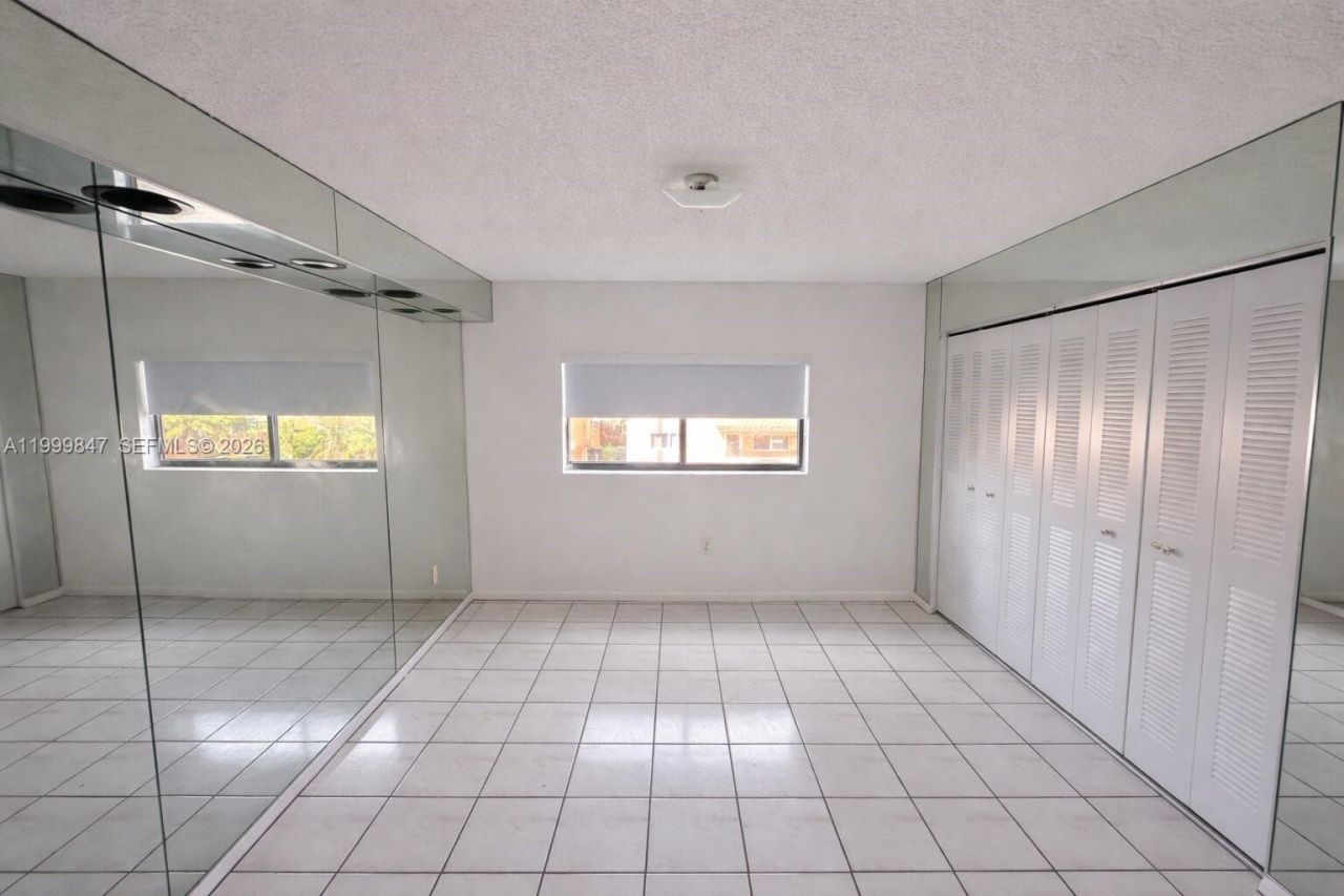 7891 W 29th Way, Unit 202, Hialeah, FL 33018 Photo