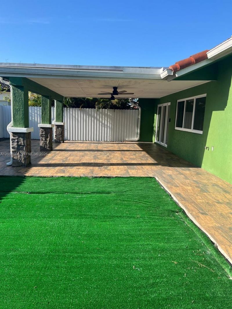 20009 NW 80th Ave, Hialeah, FL 33015 Photo