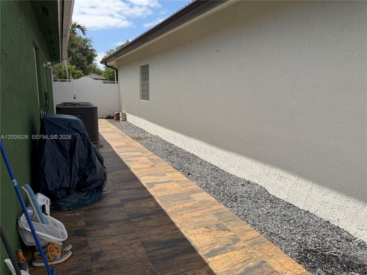 20009 NW 80th Ave, Hialeah, FL 33015 Photo