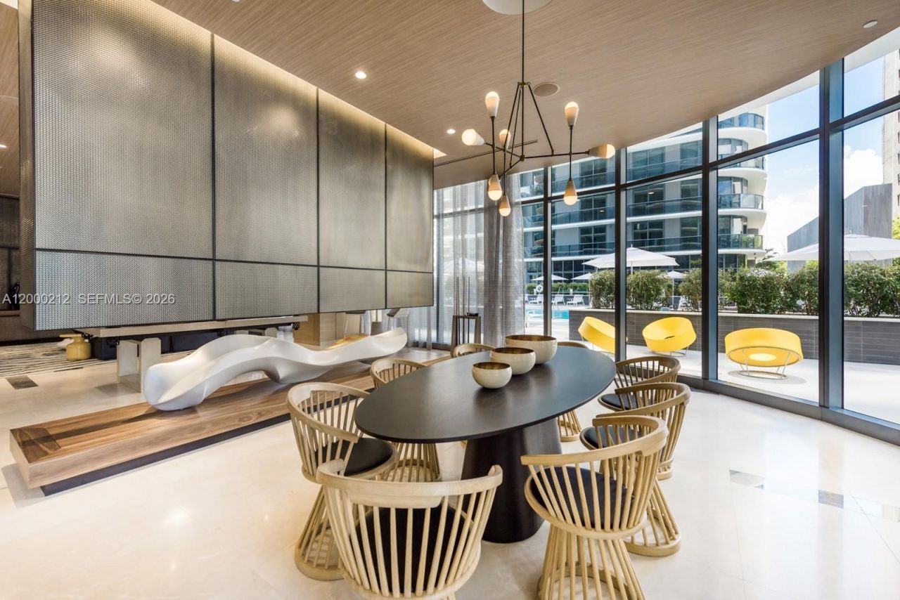 45 SW 9th St, Unit 4006, Miami, FL 33130 Photo