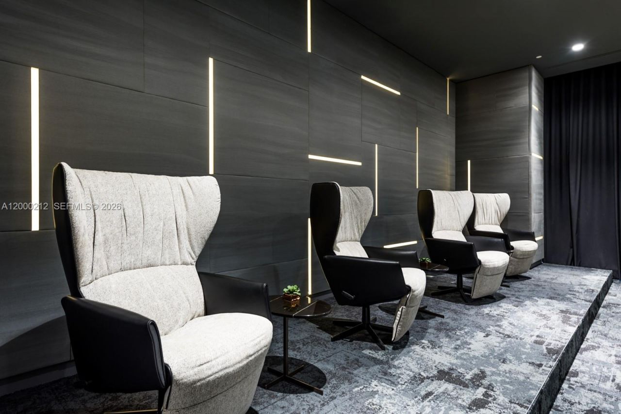 45 SW 9th St, Unit 4006, Miami, FL 33130 Photo