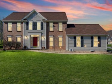 35 Hedge Wood Lane, Pittsford, NY 14534