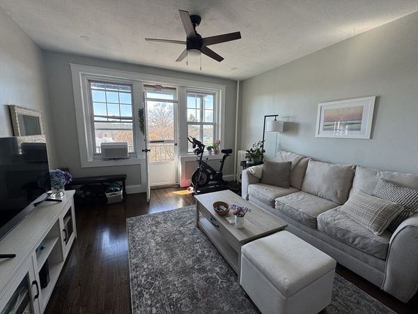 339 S. Huntington Ave, Unit 7, Boston, MA 02130