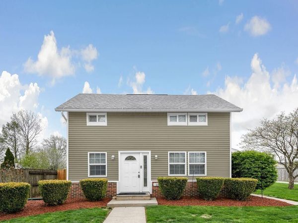 238 S Vine Street, Pataskala, OH 43062