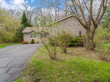 164 COLUMBIA, Poplar Grove, IL 61065