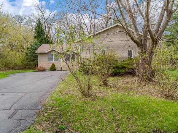 164 COLUMBIA , Poplar Grove, IL 61065