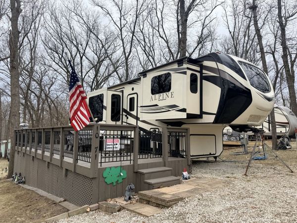 10-71 Woodhaven Lakes , Sublette, IL 61367