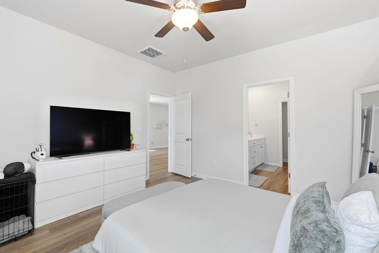 1226 Sennema Circle Photo 15