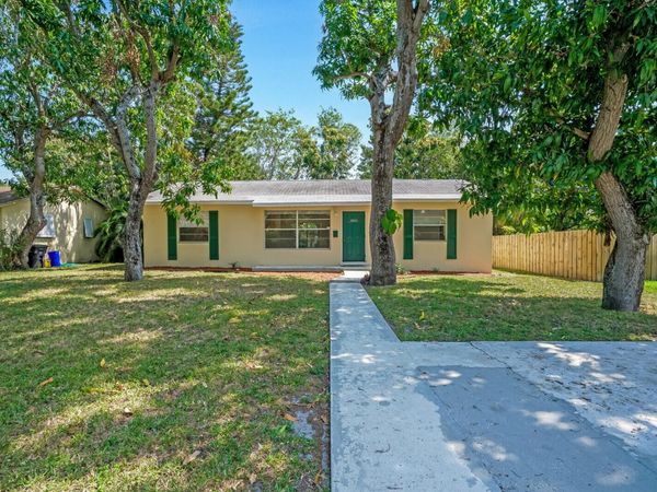 3800 Calvin Avenue, West Palm Beach, FL 33407