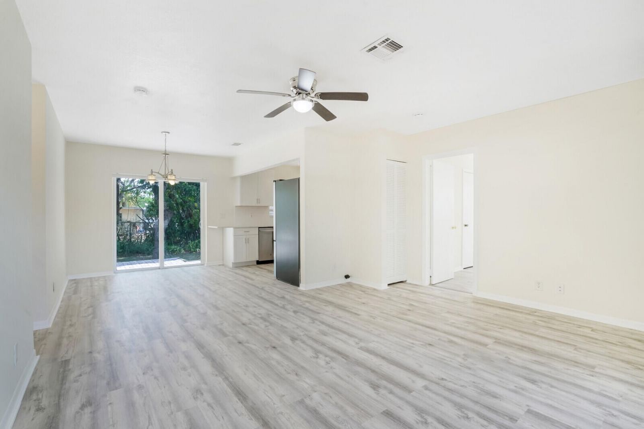 3800 Calvin Avenue, West Palm Beach, FL 33407 Photo