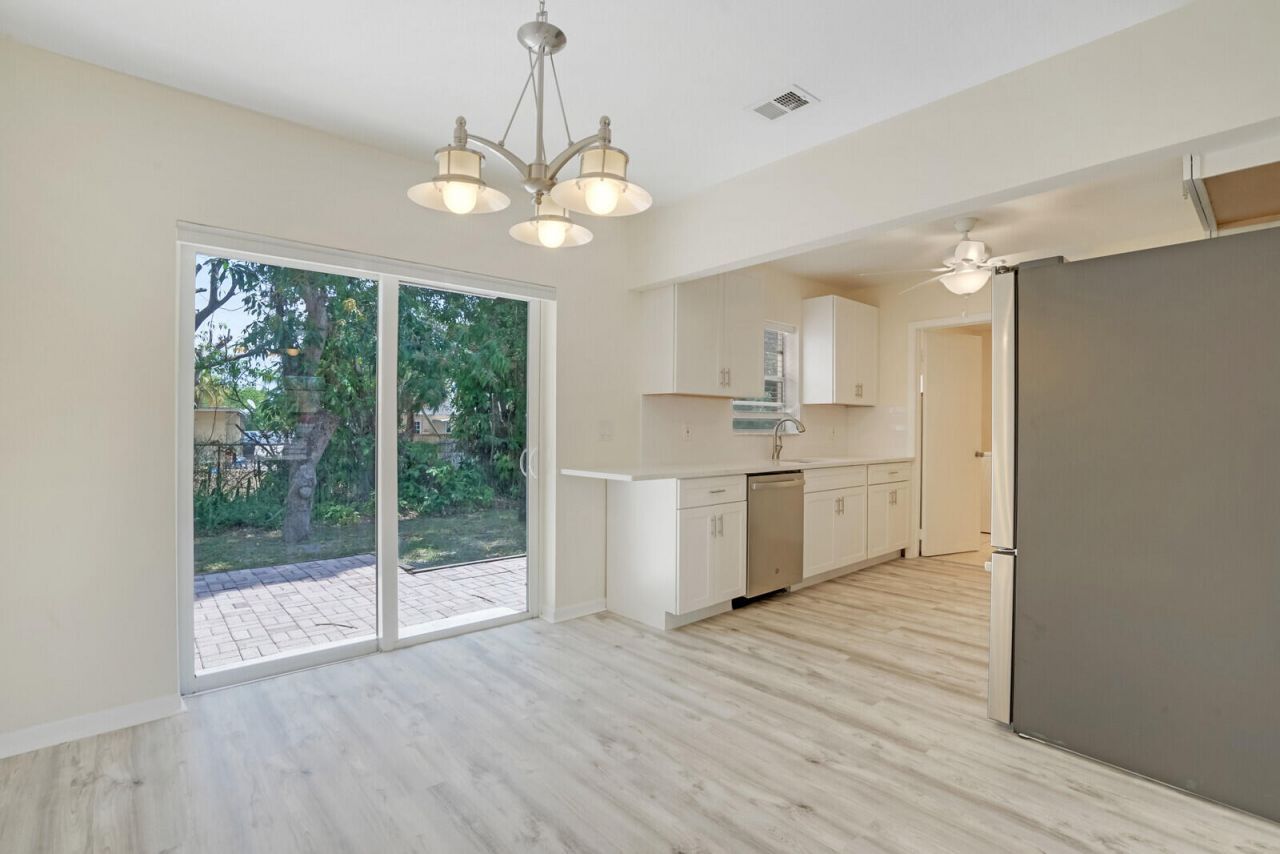 3800 Calvin Avenue, West Palm Beach, FL 33407 Photo