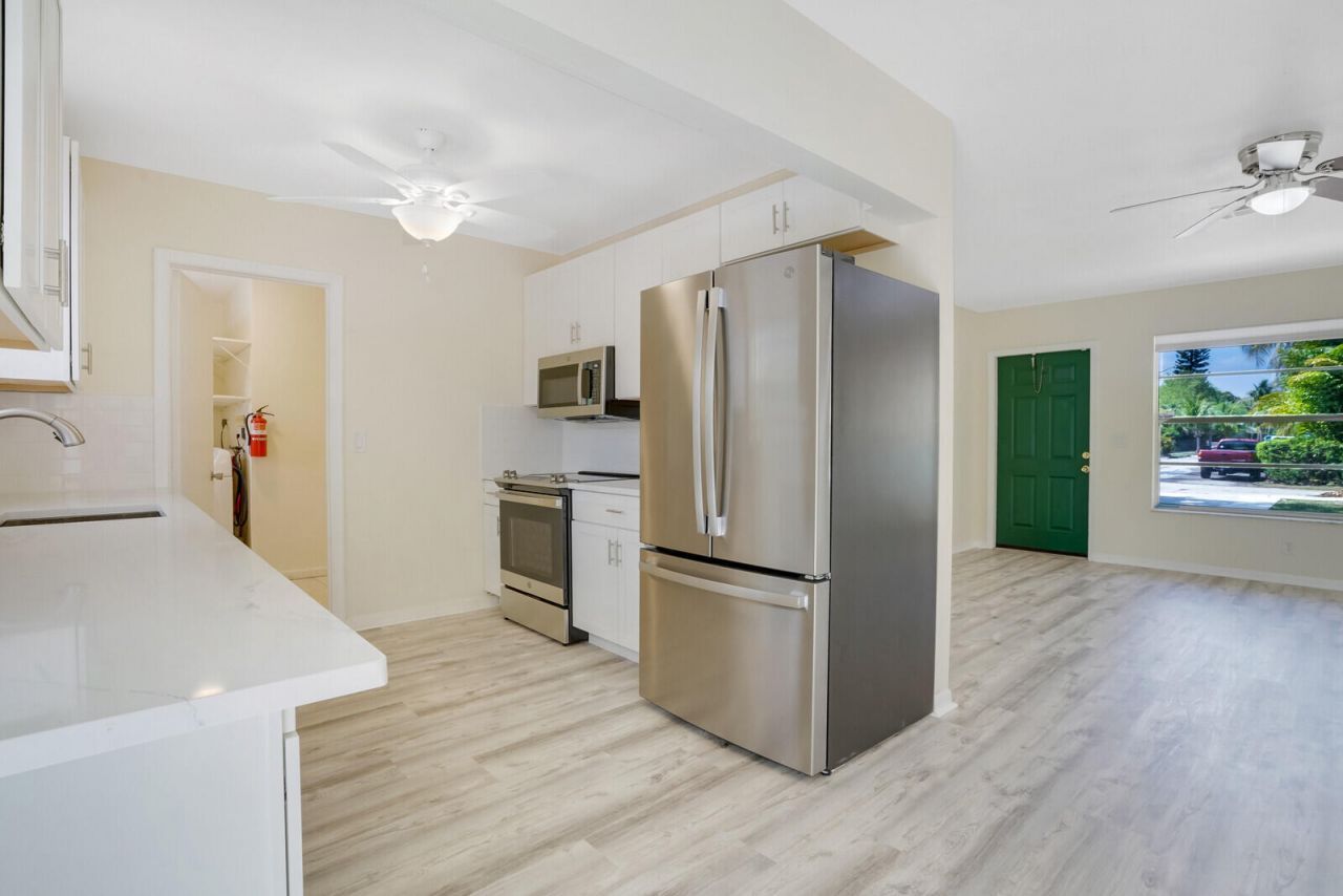 3800 Calvin Avenue, West Palm Beach, FL 33407 Photo