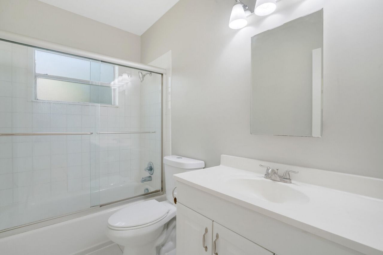 3800 Calvin Avenue, West Palm Beach, FL 33407 Photo