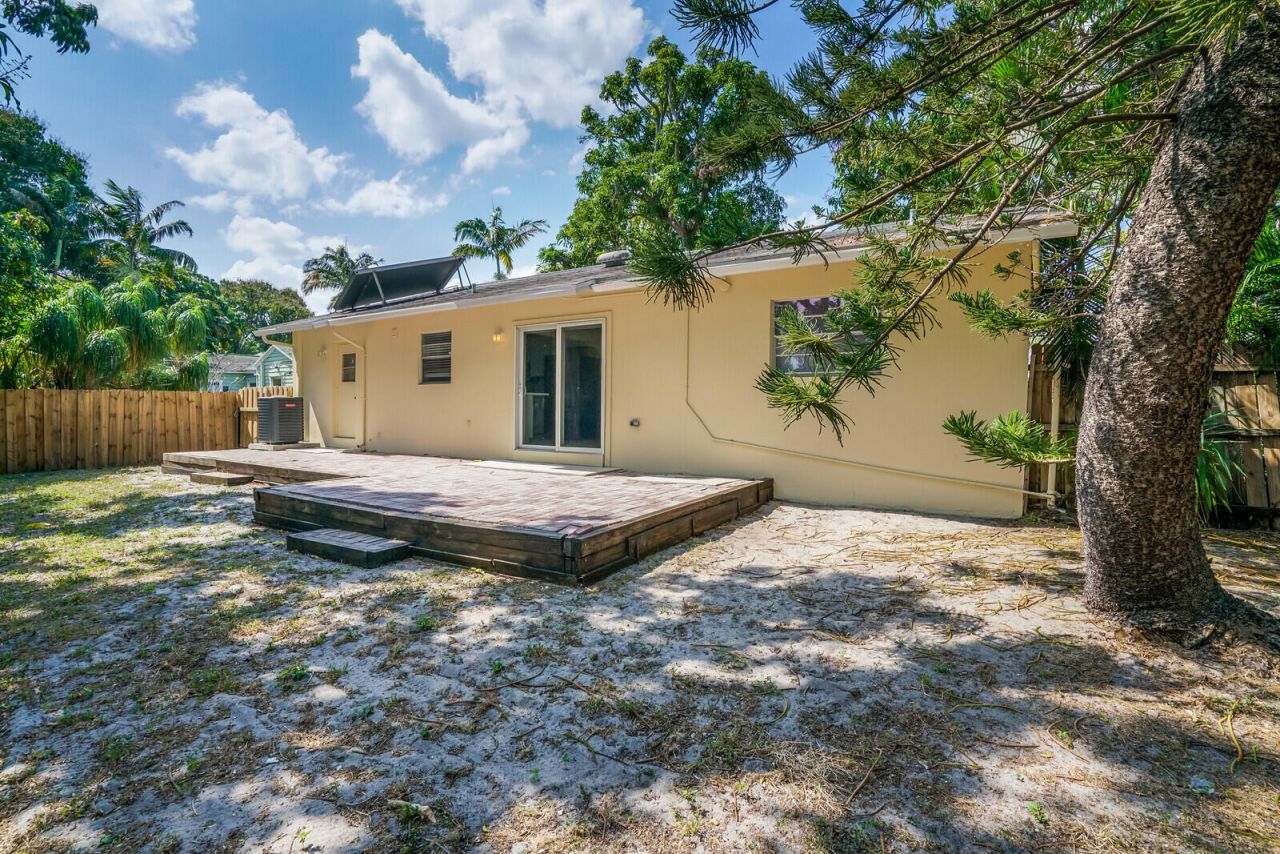 3800 Calvin Avenue, West Palm Beach, FL 33407 Photo