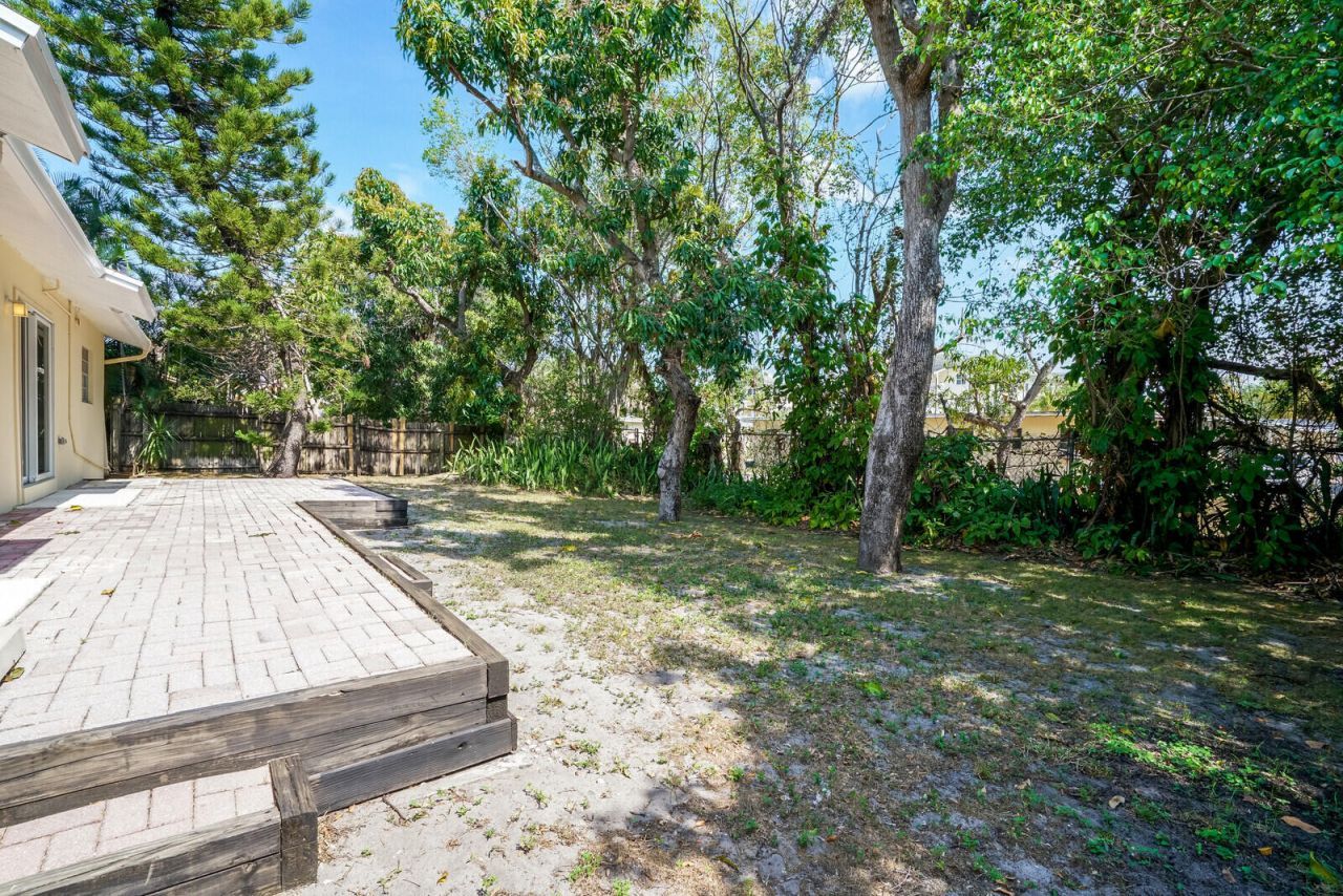 3800 Calvin Avenue, West Palm Beach, FL 33407 Photo