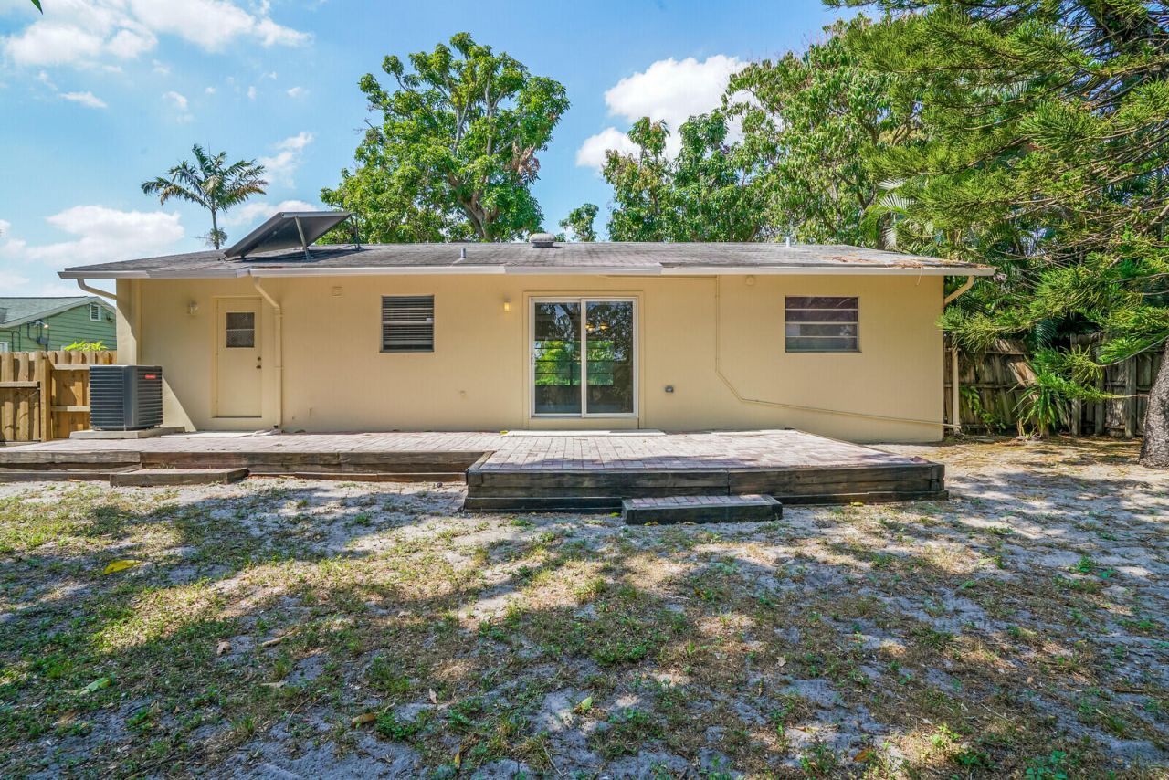 3800 Calvin Avenue, West Palm Beach, FL 33407 Photo