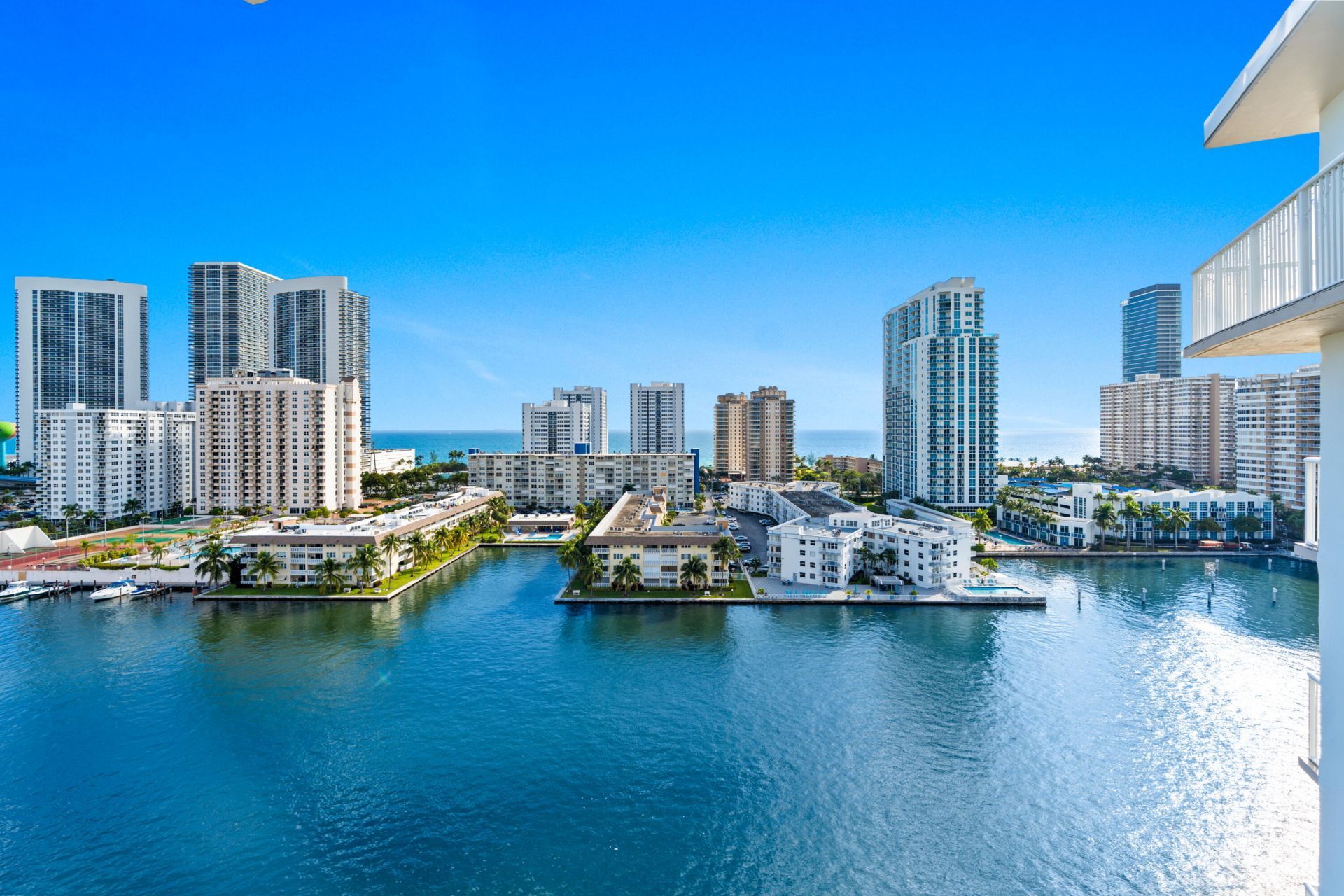 121 Golden Isles Drive, Unit Ph1, Hallandale Beach, FL 33009 Photo