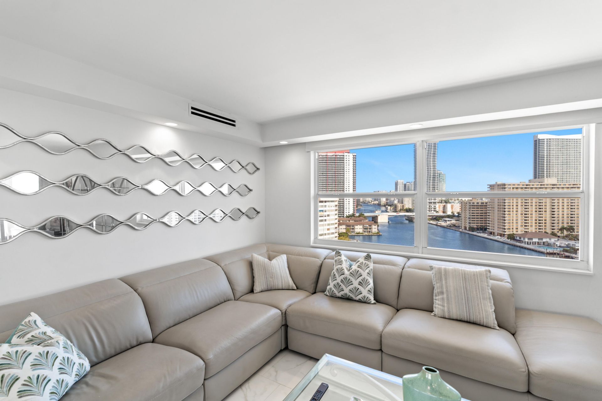 121 Golden Isles Drive, Unit Ph1, Hallandale Beach, FL 33009 Photo