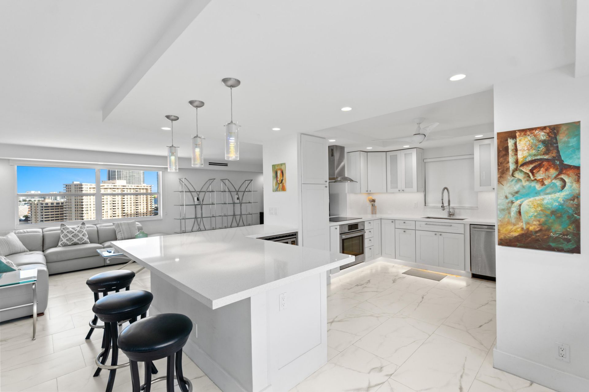 121 Golden Isles Drive, Unit Ph1, Hallandale Beach, FL 33009 Photo