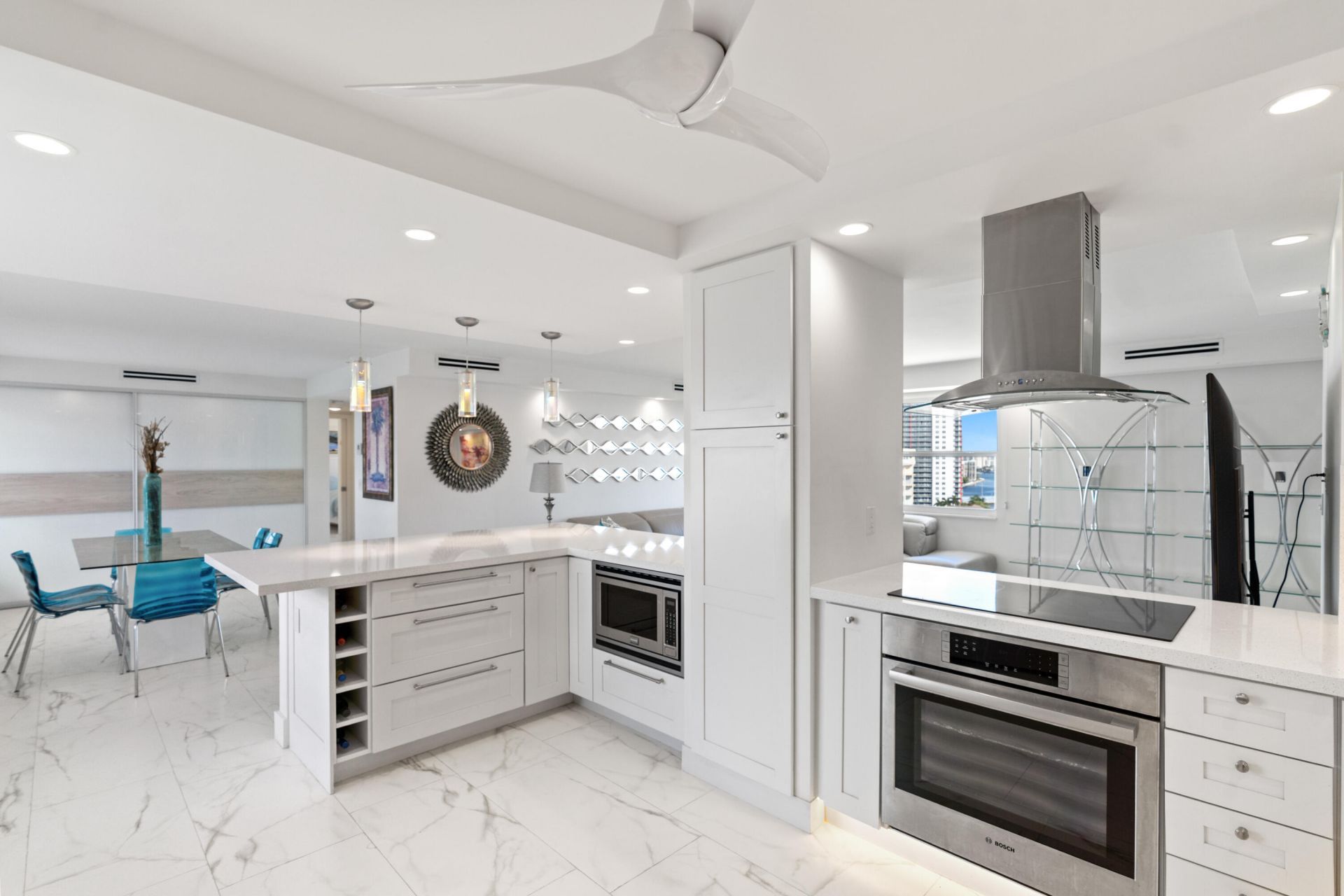 121 Golden Isles Drive, Unit Ph1, Hallandale Beach, FL 33009 Photo