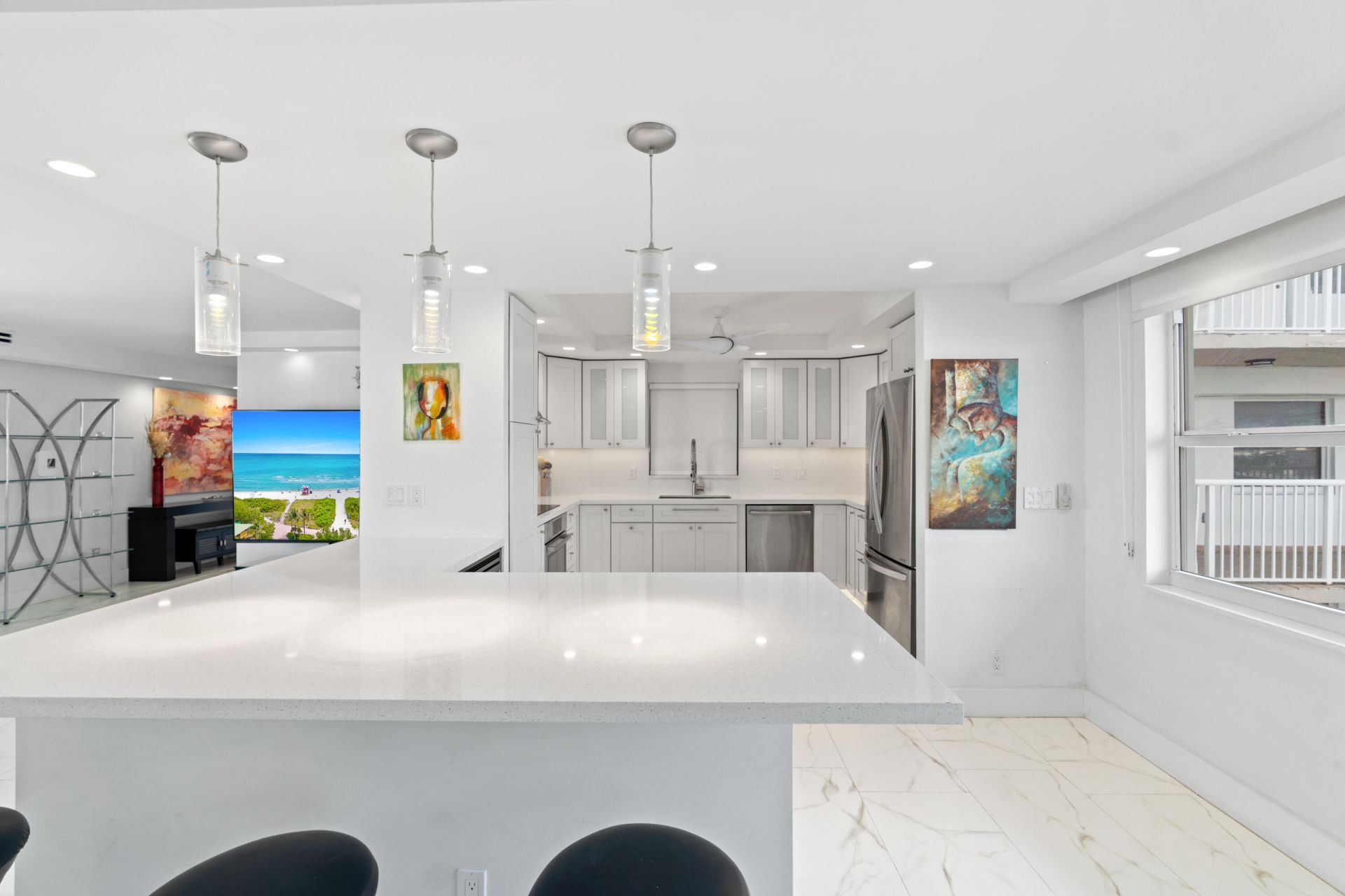 121 Golden Isles Drive, Unit Ph1, Hallandale Beach, FL 33009 Photo