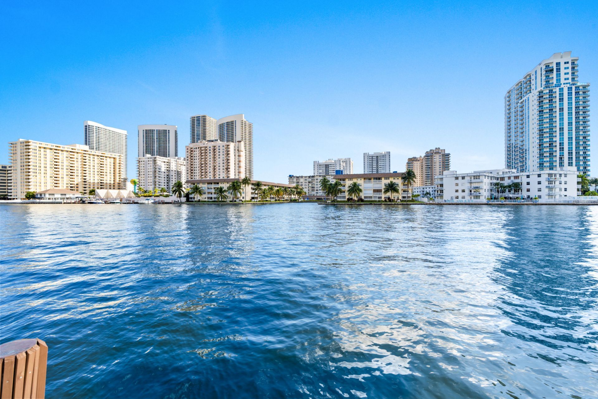 121 Golden Isles Drive, Unit Ph1, Hallandale Beach, FL 33009 Photo